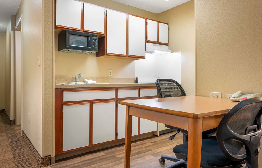 Building Photo - Furnished Studio-Pittsburgh - Airport