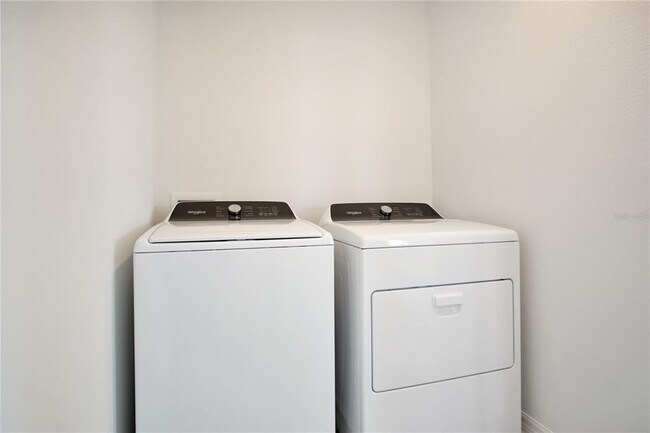 Building Photo - 879 Sand Sea Pl