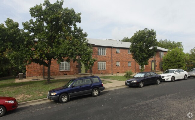 Primary Photo - 307 E 33rd St