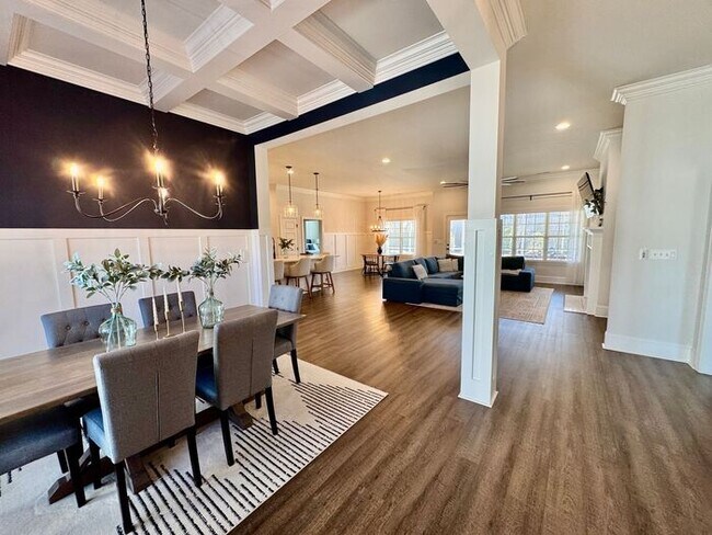 Building Photo - Pre-lease today for a late May move in