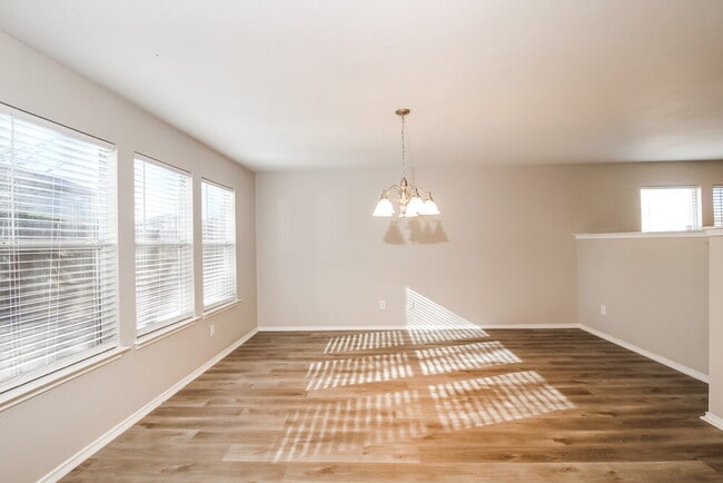 Building Photo - 13805 Canyon Ranch Rd