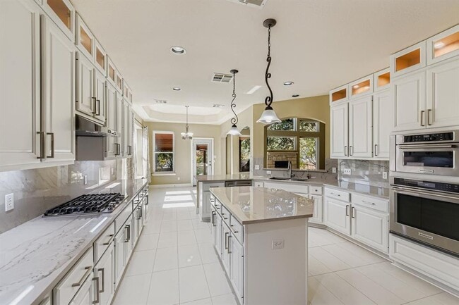 Building Photo - 1028 Horseback Hollow