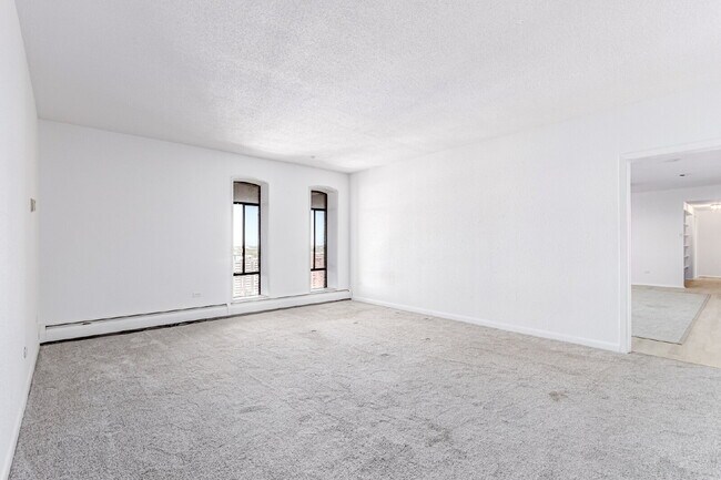 Building Photo - 3131 E Alameda Ave