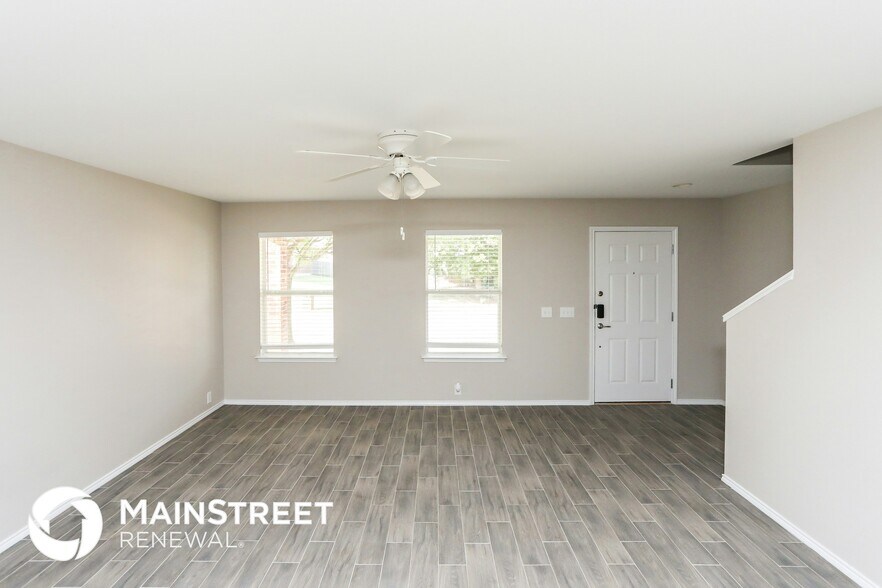 Building Photo - 707 River Run Dr