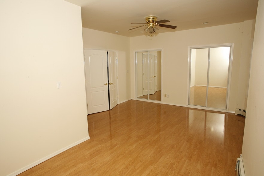 Building Photo - 429 18th Ave