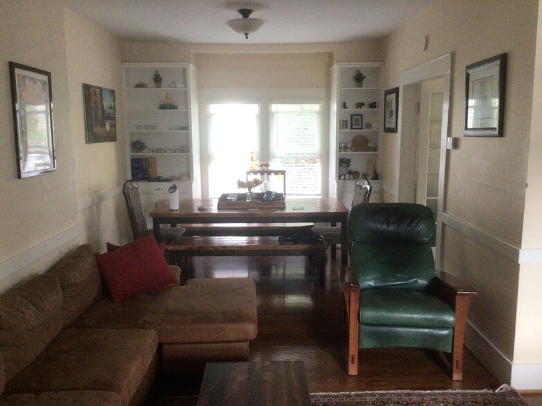 Building Photo - 1615 SE 37th Ave