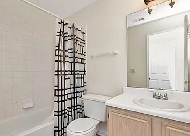 Building Photo - 1502 Spinnaker Way