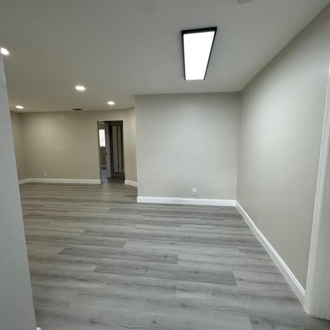 Building Photo - 3620 NW 9th St