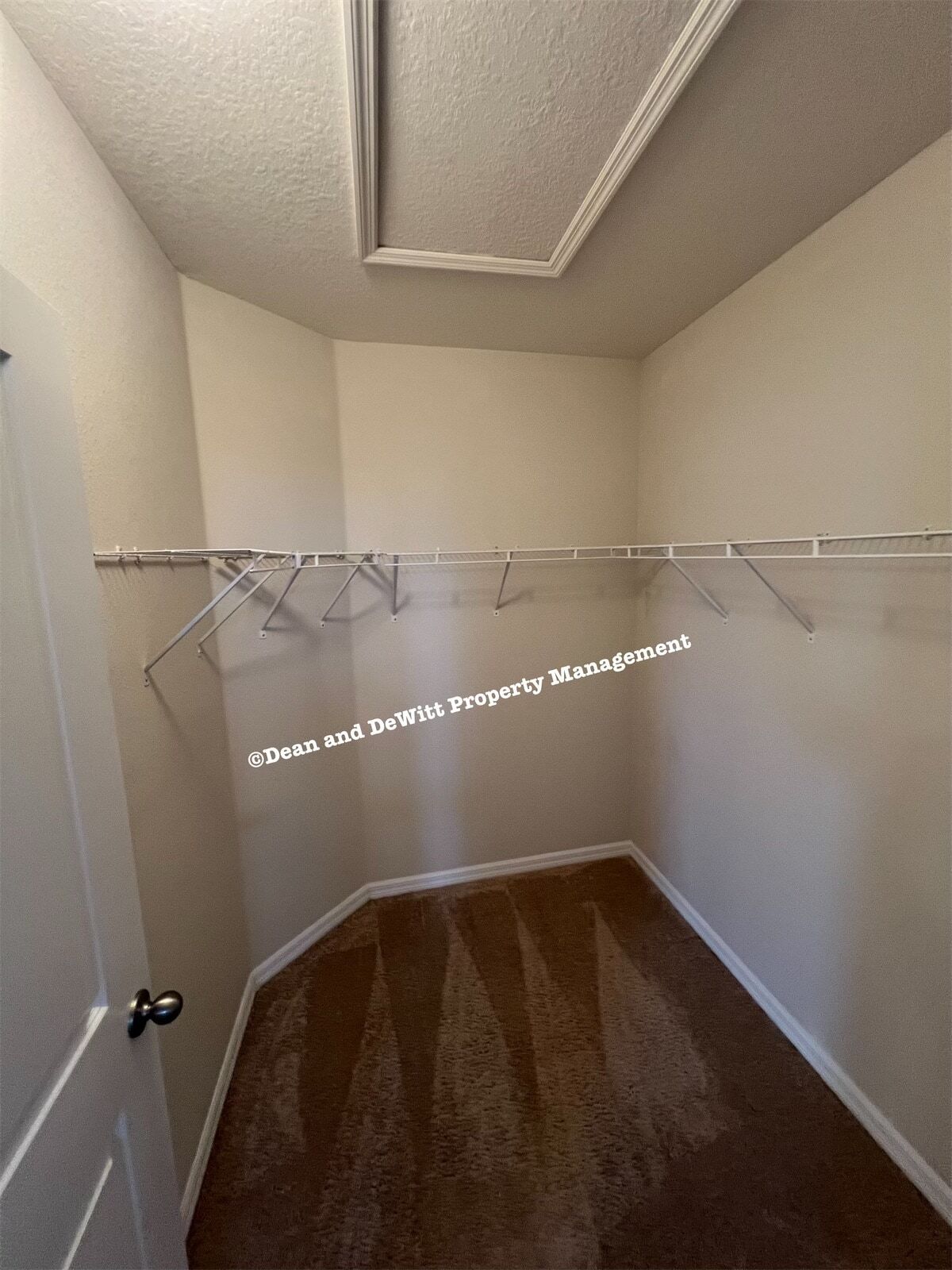 Building Photo - 3 Bed/2.5 Bath