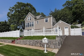 Building Photo - 90 2nd St