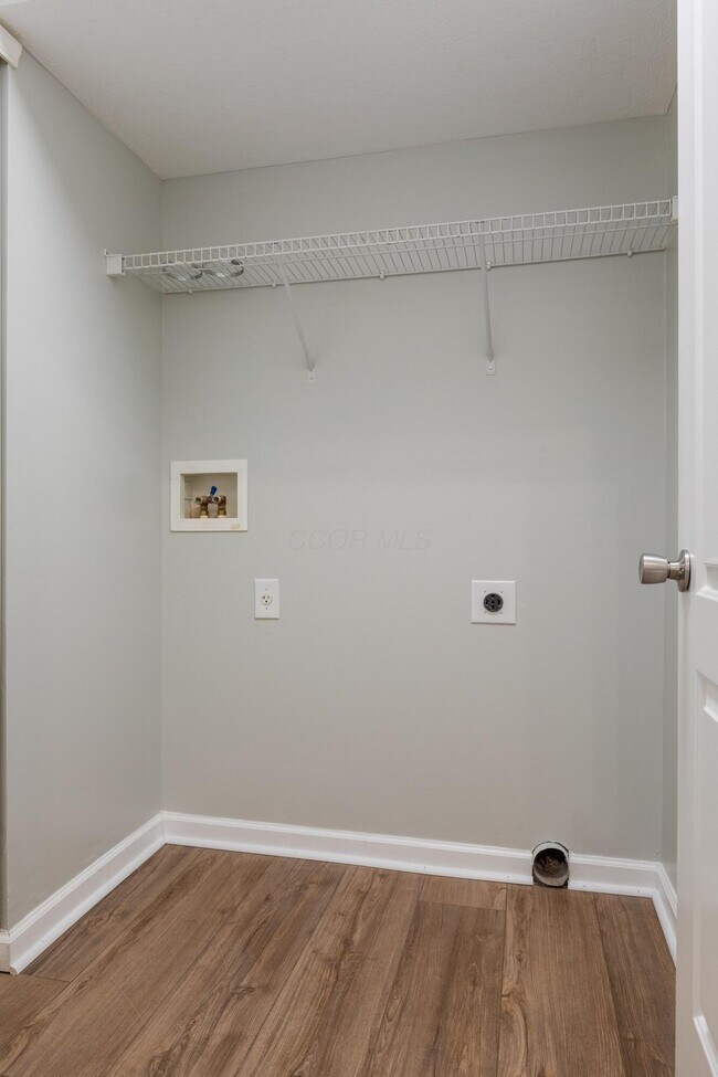 Building Photo - 8081 Crane's Crossing Dr