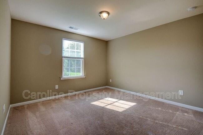 Building Photo - 16125 Hammersmith Farm Dr