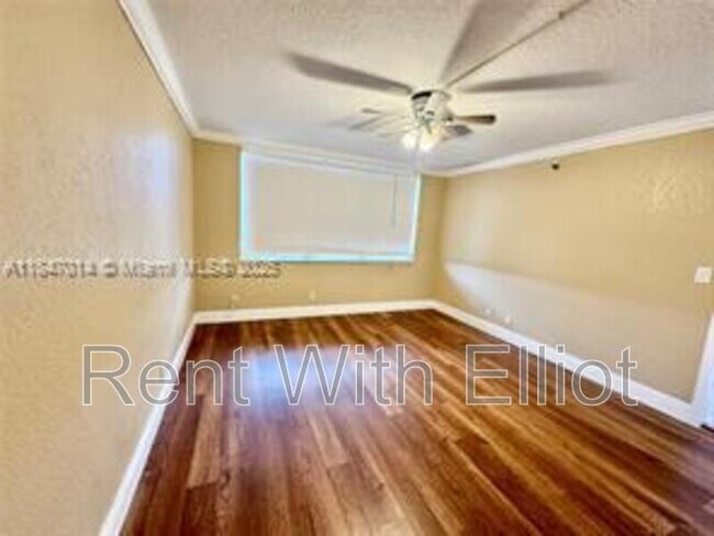Building Photo - 3100 W Rolling Hills Cir