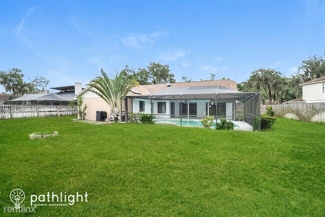 Building Photo - 4 br, 2 bath House - 3213 Stevenson Street...