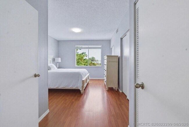 Building Photo - 16635 Hemingway Dr
