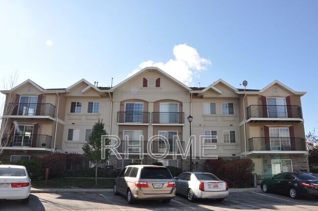 Building Photo - 1705 Westbury Way