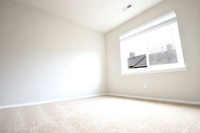 Building Photo - 2357 NW 168th Pl