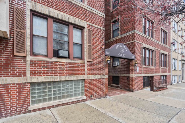 Building Photo - 6601 Broadway
