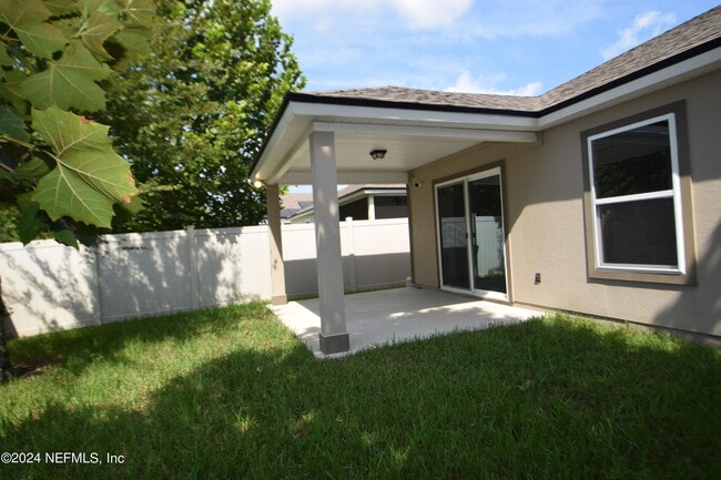 Building Photo - 12593 Itani Wy