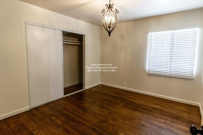 Building Photo - 2745 Princeton Ave