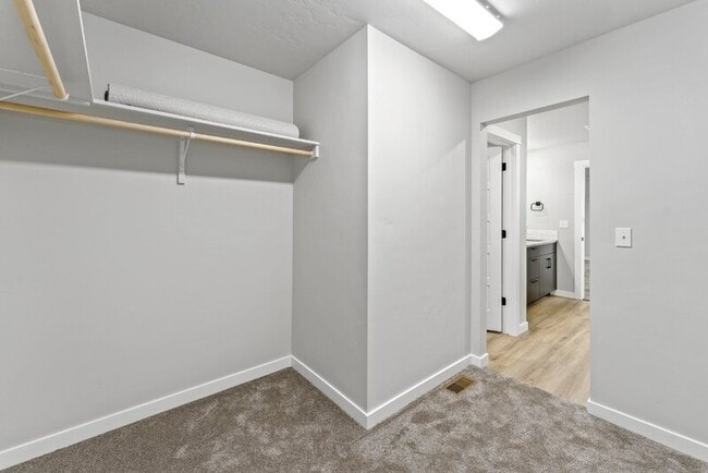 Building Photo - 2951 S Alcamo Wy