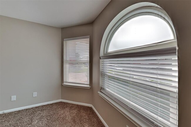 Building Photo - 26903 Regency Pines Dr
