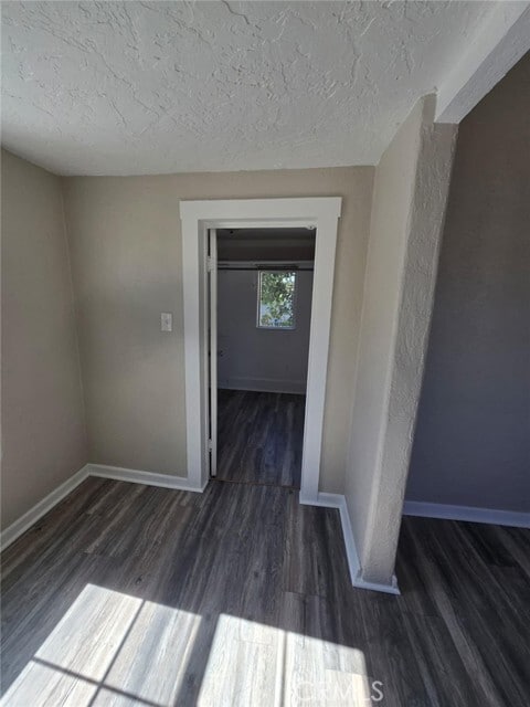 Building Photo - 558 N Lark Ellen Ave