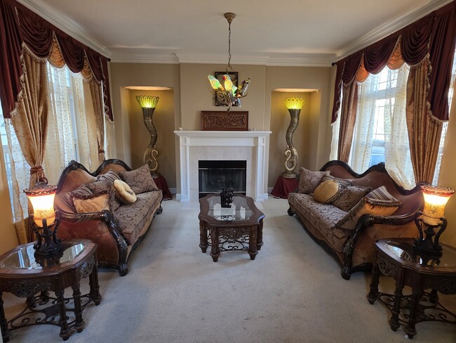 Building Photo - 1850 Ballybunion Dr