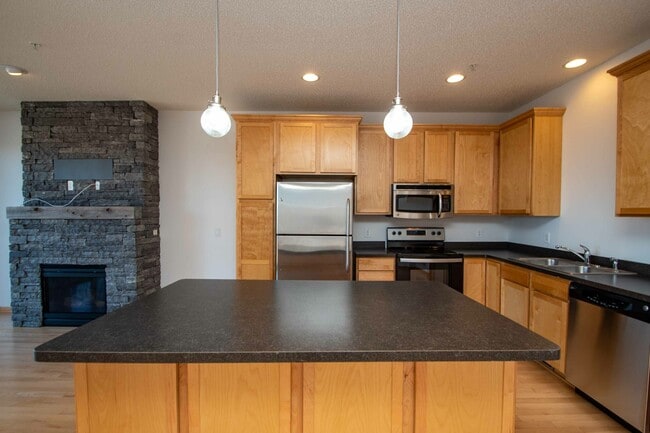 Building Photo - 4665 Victor Path