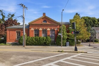 Building Photo - 1110 Washington St