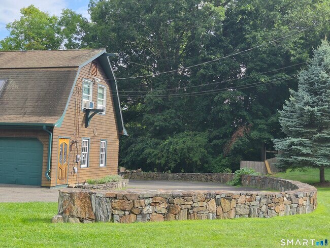 Building Photo - 80 Turkey Plain Rd