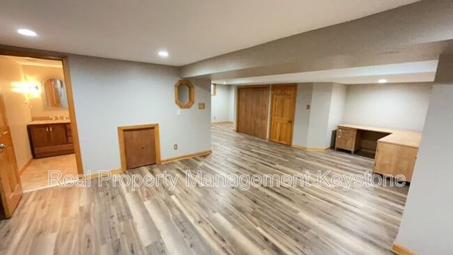 Building Photo - 806 N Margaretta St