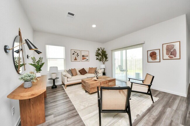 Building Photo - Malta Trace Drive, Rosharon, TX 77583 - 4 BR 2 BA single-family home