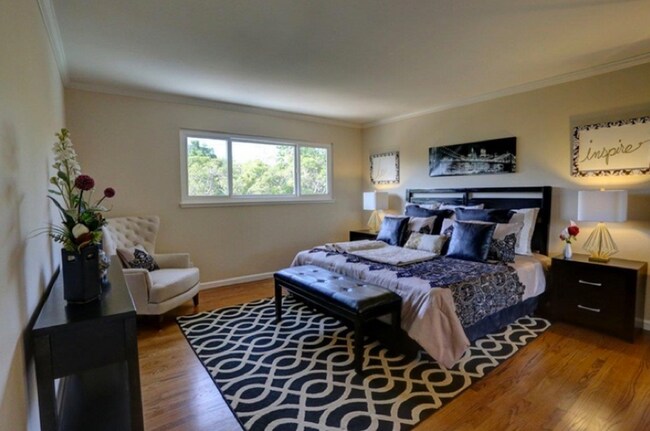 Building Photo - Executive 5BR Home with Private Backyard Retreat