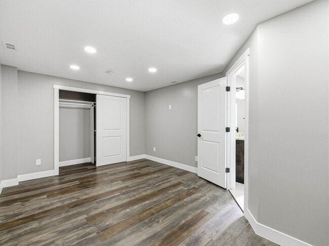 Building Photo - RES_O VAN DER WATT_14512