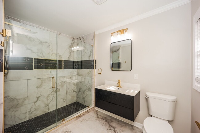 Building Photo - 3702 Chesapeake Way