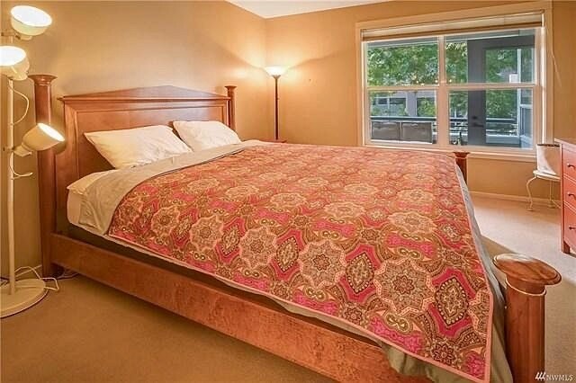 Master Bedroom - 10042 Main St