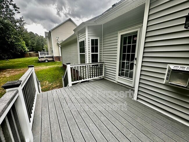 Building Photo - 190 Finley Ct