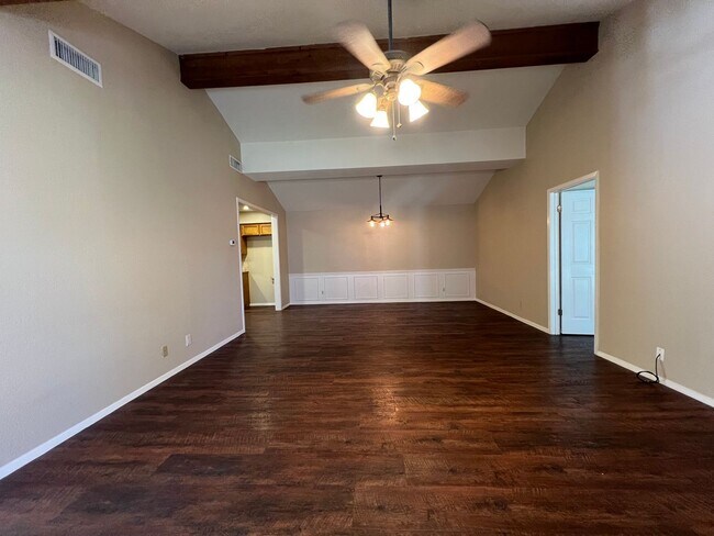 Building Photo - 5318 Crossridge Dr