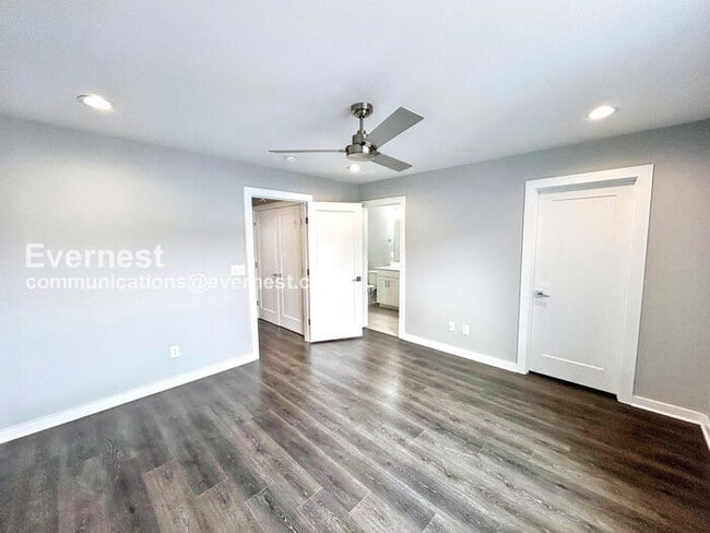 Building Photo - 203 Jeffries Wy