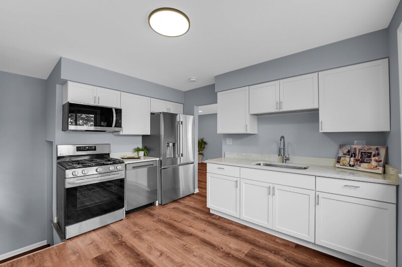 Building Photo - 3522 George St