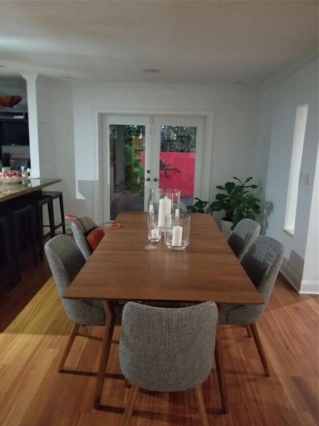 Building Photo - 2369 Overbrook St