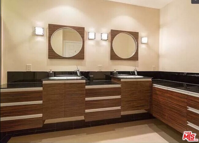 Building Photo - 1406 Camden Ave