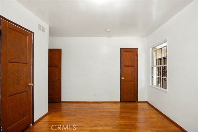 Building Photo - 556 N Sunset Ave