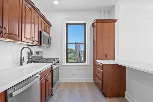 Building Photo - 1055 JFK Blvd E