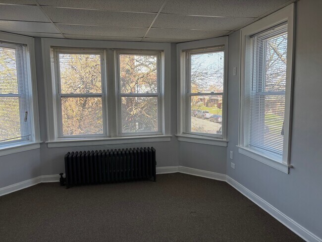 Building Photo - 10904 S Avenue D