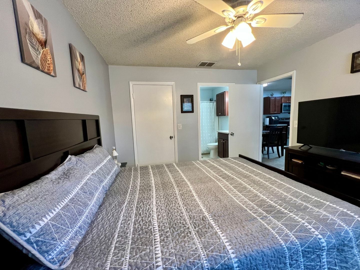 Building Photo - 976 Leeward Pl