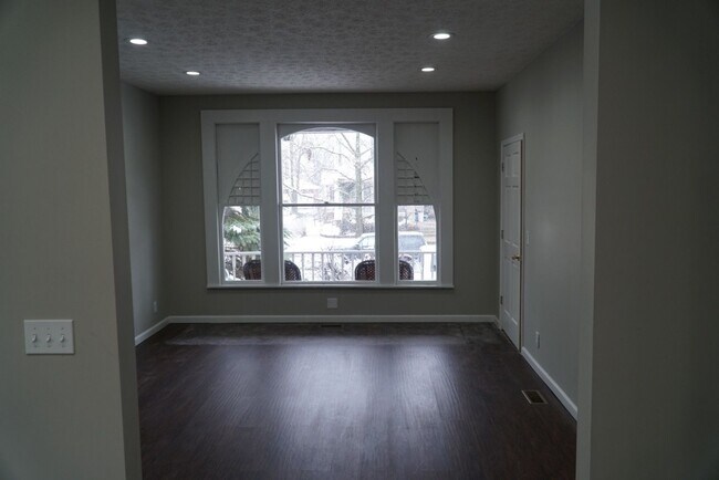 Building Photo - 612-616 South 10th Street