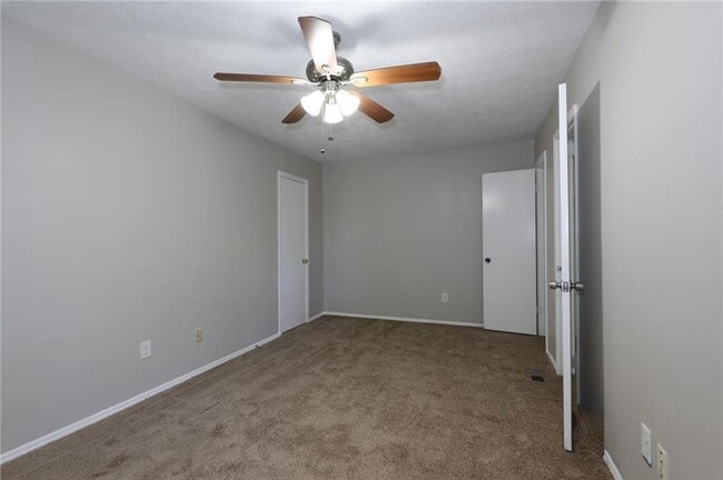 Building Photo - 6683 Cameron Rd