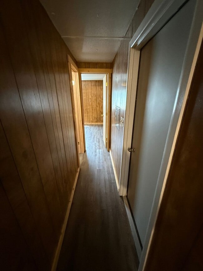 Building Photo - 3 Bed 2 Bath Updated Mobile Home with Fenc...